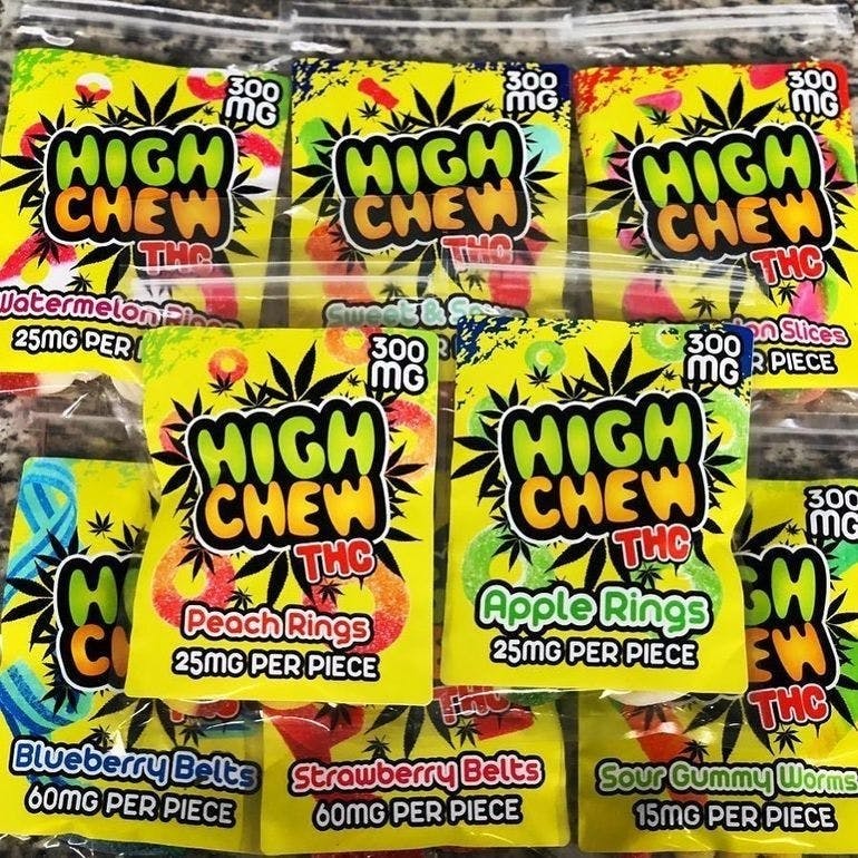 *HIGH CHEWS* GUMMY WORMS