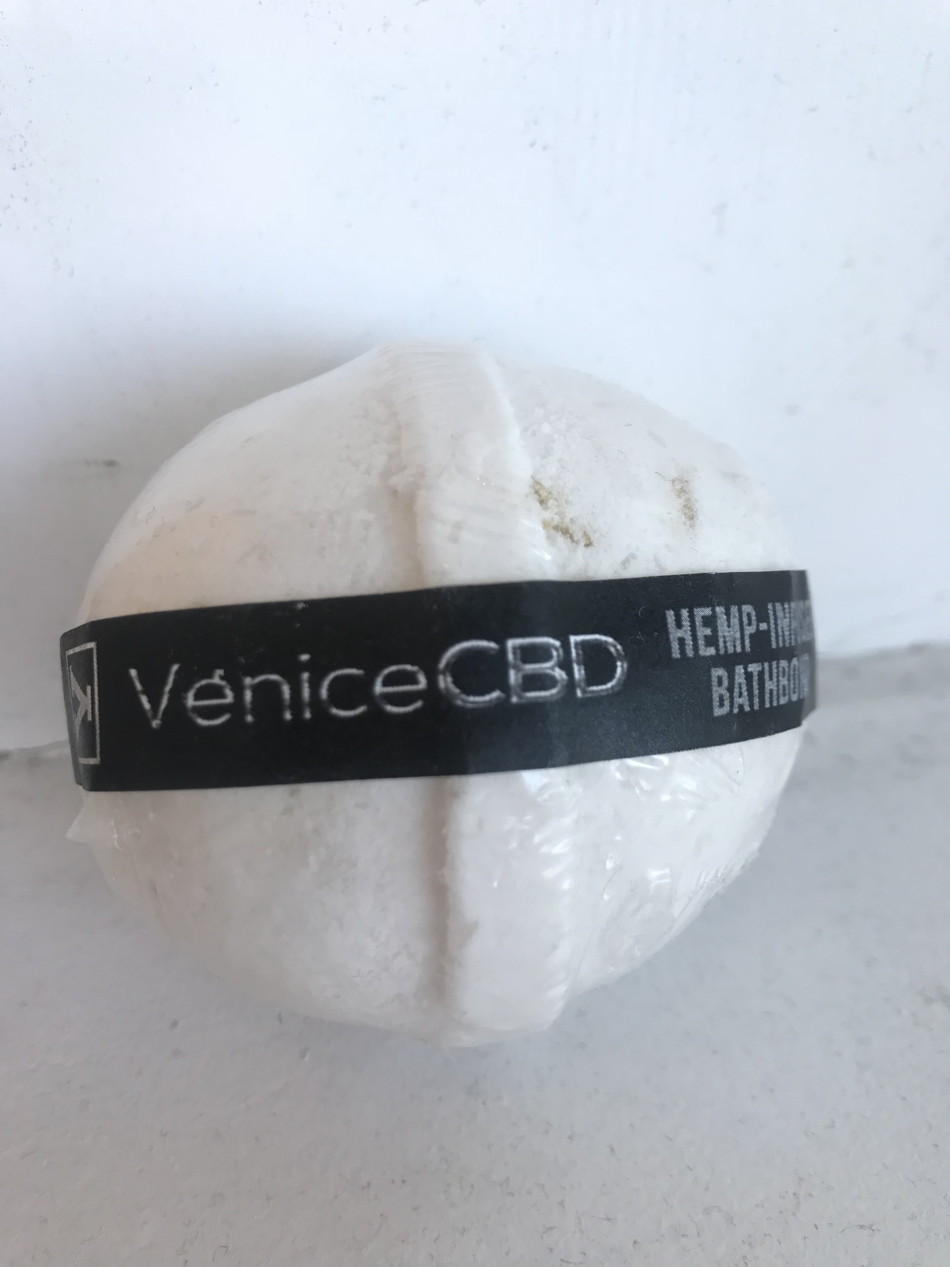 topicals-venice-cbd-75mg-bath-bomb-vanillapowder-fresh